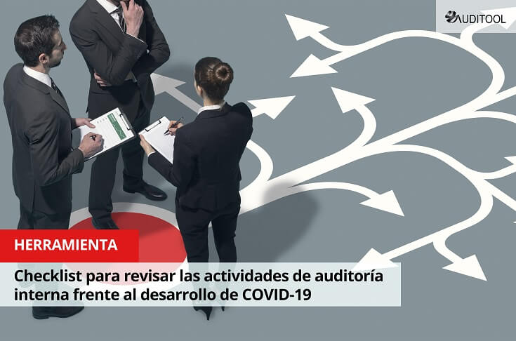Tres auditores revisan checklist en una planilla